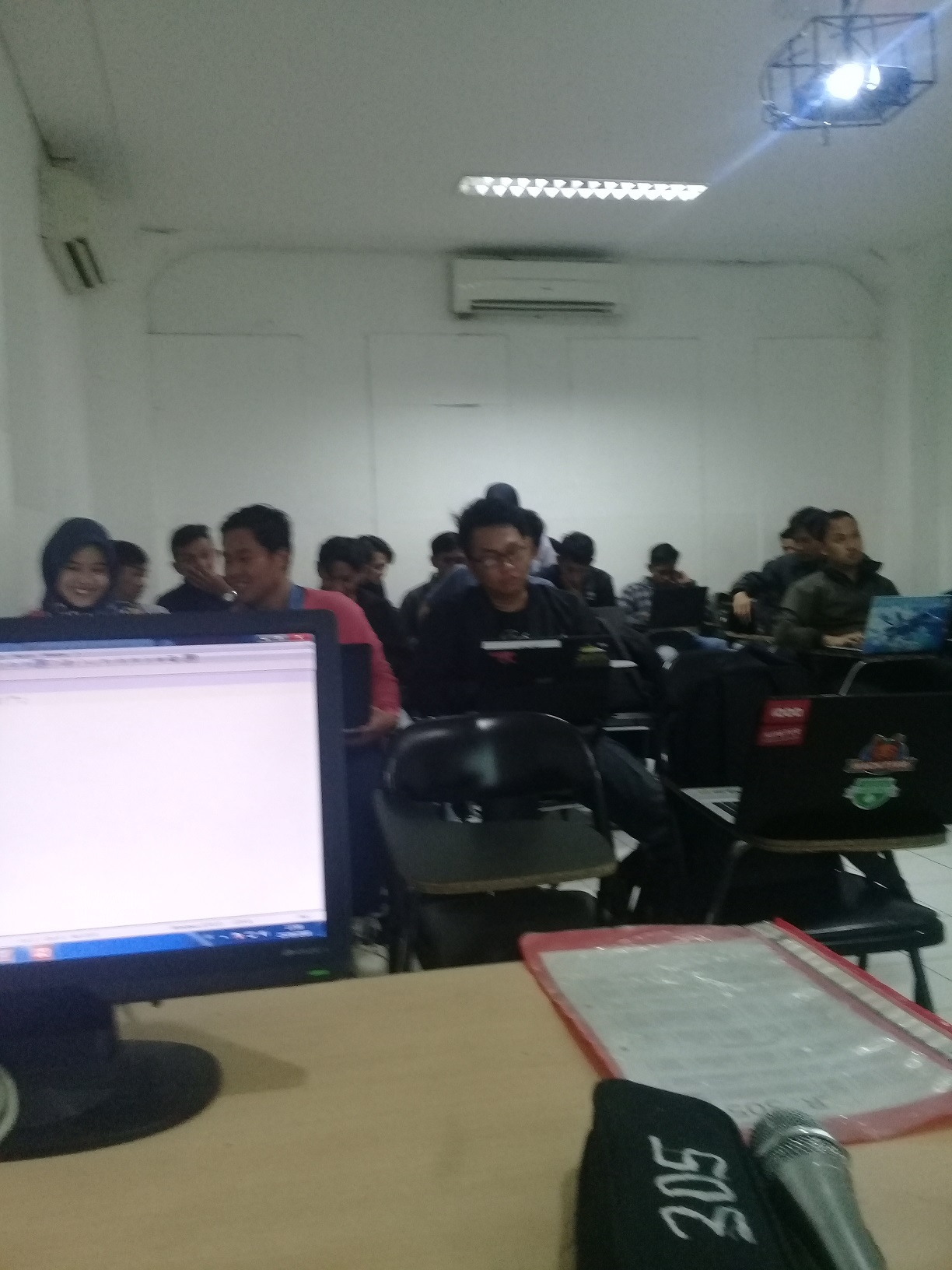 2018-2019-1 12.7AB.05